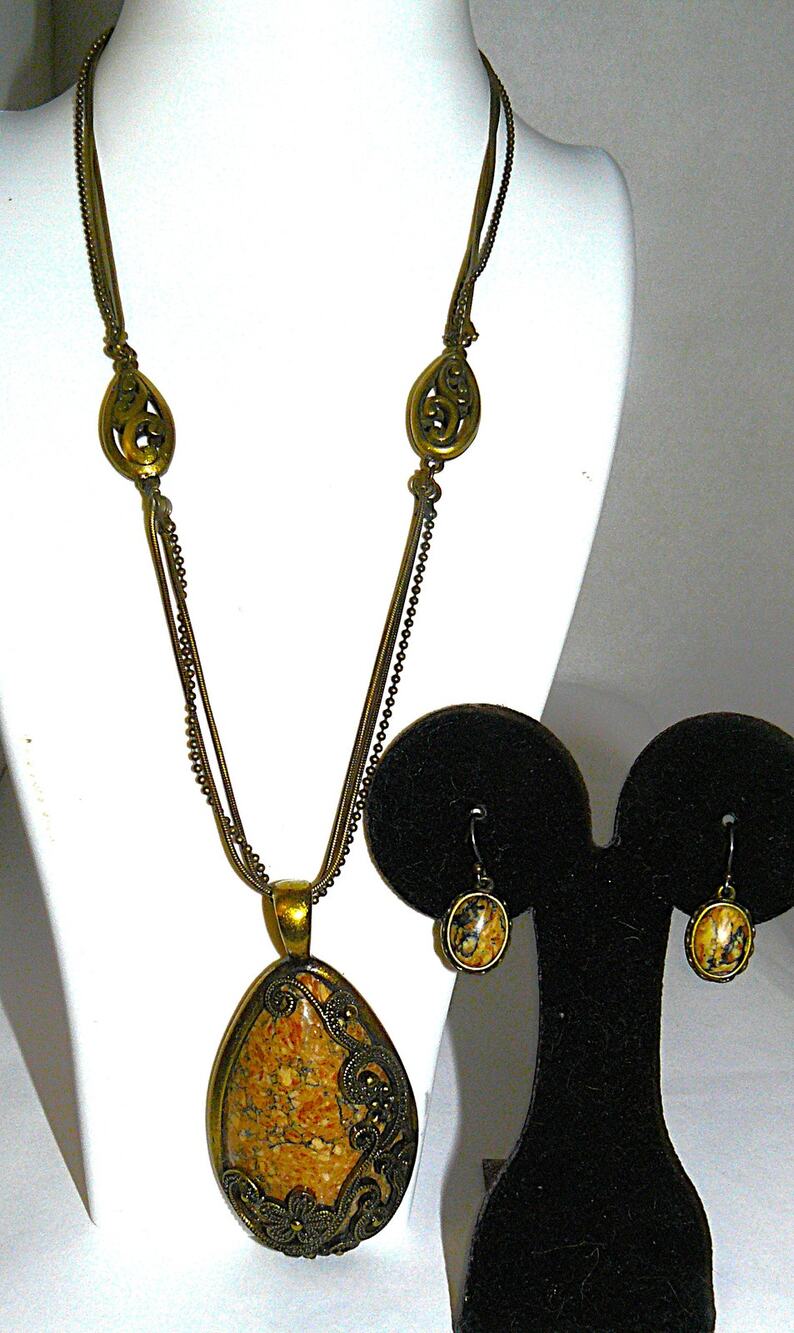 Vintage Jasper Stone Floral Filigree Design Necklace Earrings Set Bronze Tone